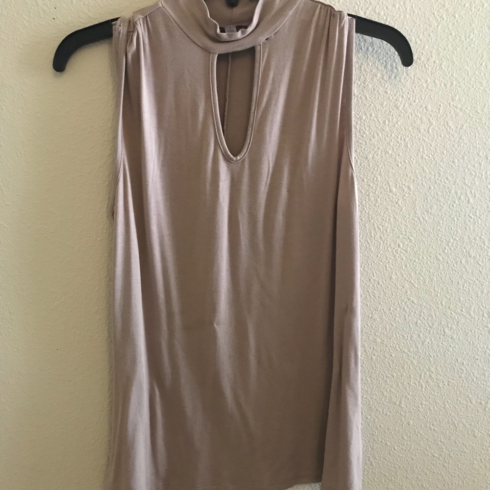 eyelit grey top